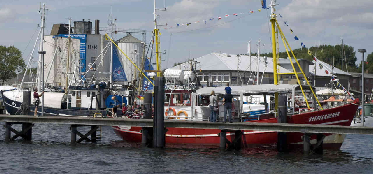 Der Hafen in Burgstaaken