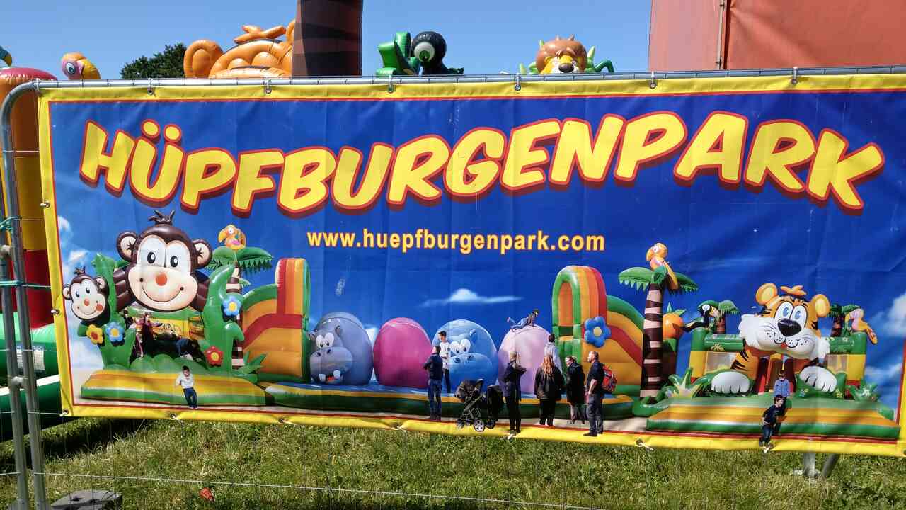 Hüpfburgenpark Fehmarn Eingang