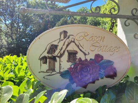 Rosen Cottage